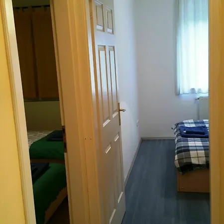 Ujpest Apartament *